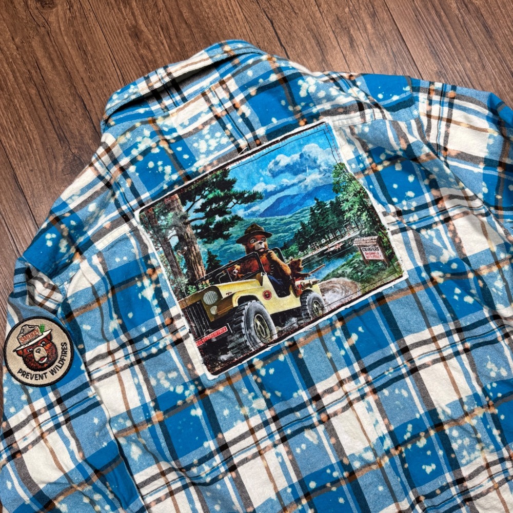 Angry Minnow Smokey Bear Bleached Plaid Flannel Shirt Mens XXL Blue Patch Jeep
